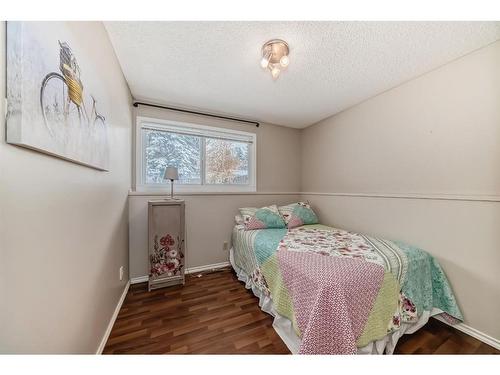 35 Templegreen Place Ne, Calgary, AB - Indoor Photo Showing Bedroom