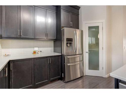 211 Valley Ridge Manor Nw, Calgary, AB - Indoor Photo Showing Kitchen