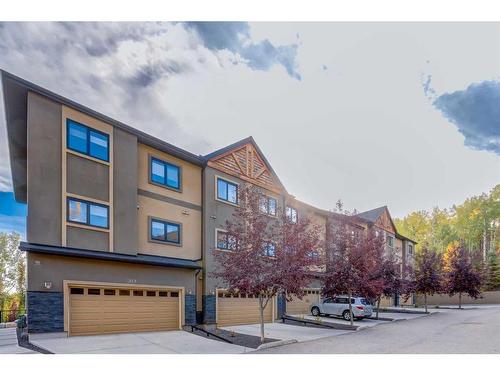 211 Valley Ridge Manor Nw, Calgary, AB - Outdoor