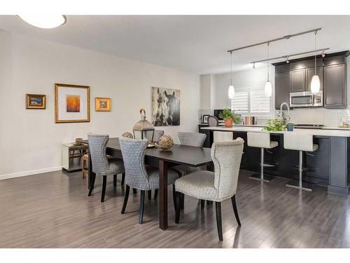 211 Valley Ridge Manor Nw, Calgary, AB - Indoor Photo Showing Dining Room