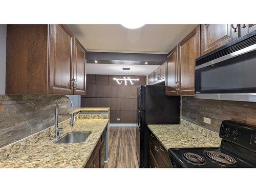 303-1027 Cameron Avenue Sw, Calgary, AB - Indoor Photo Showing Kitchen