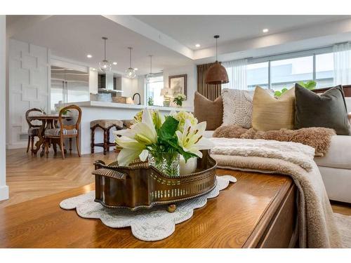 701-8445 Broadcast Avenue Sw, Calgary, AB - Indoor Photo Showing Living Room