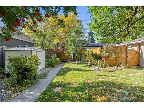 1221 20A Street Nw, Calgary, AB - Outdoor