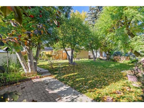 1221 20A Street Nw, Calgary, AB - Outdoor