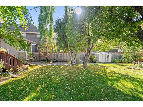 1221 20A Street Nw, Calgary, AB - Outdoor With Backyard