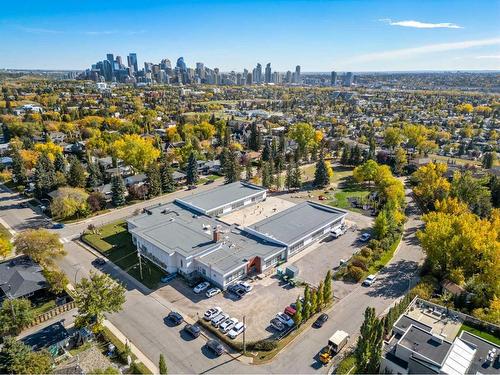 1221 20A Street Nw, Calgary, AB - Outdoor With View