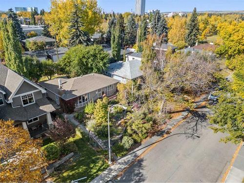 1221 20A Street Nw, Calgary, AB - Outdoor With View