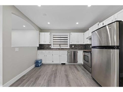 95 Laguna Circle Ne, Calgary, AB - Indoor Photo Showing Kitchen