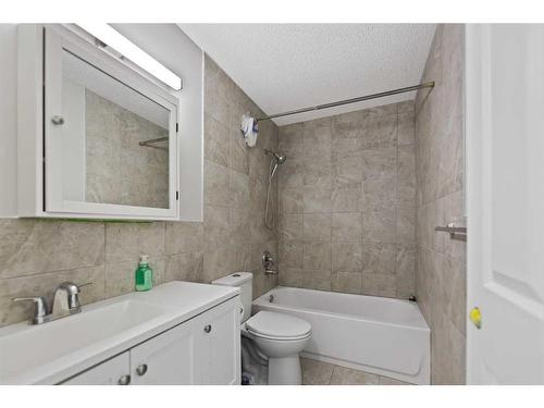 95 Laguna Circle Ne, Calgary, AB - Indoor Photo Showing Bathroom