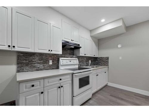 95 Laguna Circle Ne, Calgary, AB - Indoor Photo Showing Kitchen