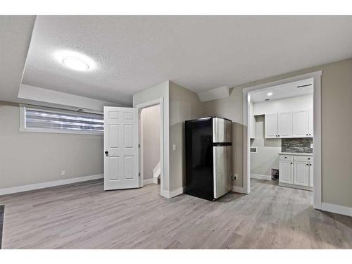 95 Laguna Circle Ne, Calgary, AB - Indoor