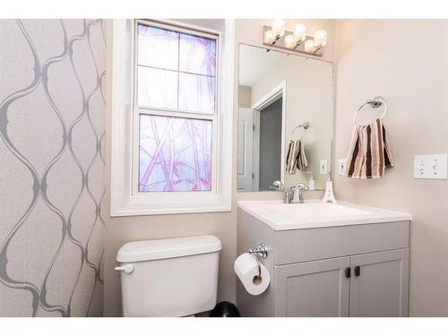 155 Willowbrook Drive Nw, Airdrie, AB - Indoor Photo Showing Bathroom