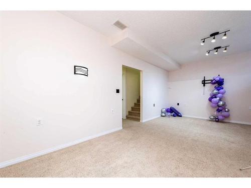 155 Willowbrook Drive Nw, Airdrie, AB - Indoor Photo Showing Other Room