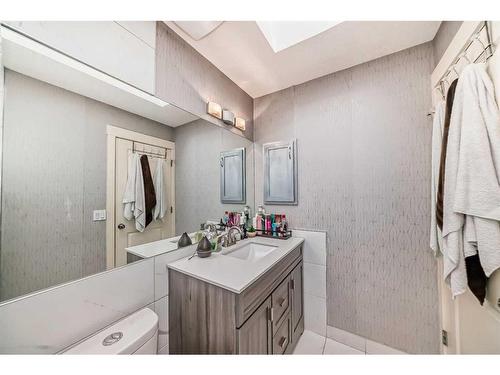 141 Cranston Way Se, Calgary, AB - Indoor Photo Showing Bathroom