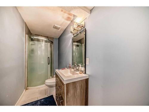 141 Cranston Way Se, Calgary, AB - Indoor Photo Showing Bathroom