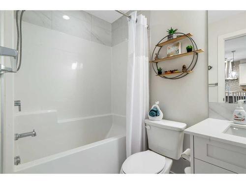 4308-522 Cranford Drive Se, Calgary, AB - Indoor Photo Showing Bathroom