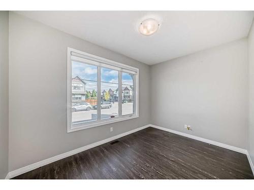 151 Masters Link Se, Calgary, AB - Indoor Photo Showing Other Room