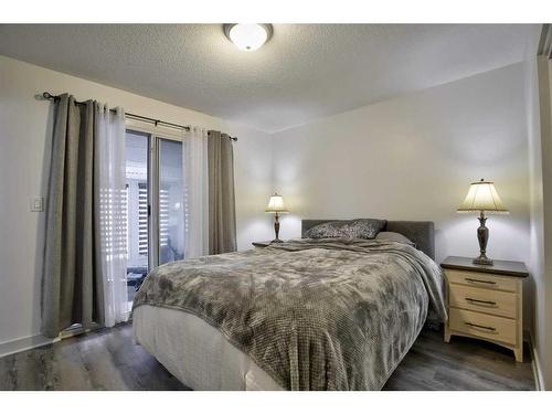 9311 Fairmount Drive Se, Calgary, AB - Indoor Photo Showing Bedroom