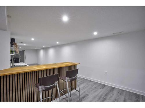 9311 Fairmount Drive Se, Calgary, AB - Indoor Photo Showing Other Room