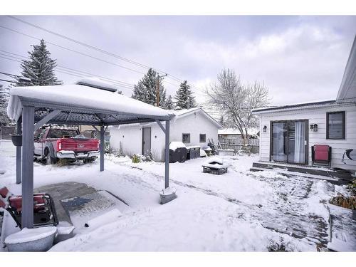 9311 Fairmount Drive Se, Calgary, AB - Outdoor With Deck Patio Veranda