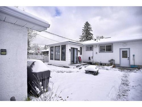 9311 Fairmount Drive Se, Calgary, AB - Outdoor