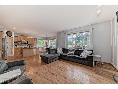 159 Crystal Shores Drive, Okotoks, AB - Indoor Photo Showing Living Room