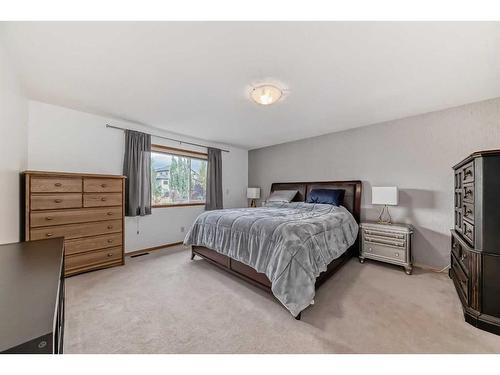 159 Crystal Shores Drive, Okotoks, AB - Indoor Photo Showing Bedroom