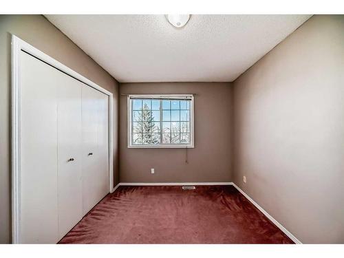 23 Harvest Rose Circle Ne, Calgary, AB - Indoor Photo Showing Other Room