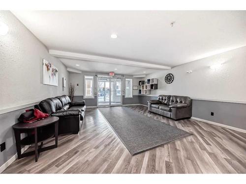 419-1717 60 Street Se, Calgary, AB - Indoor