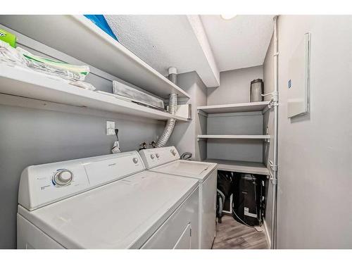 301-1311 15 Avenue Sw, Calgary, AB - Indoor Photo Showing Laundry Room