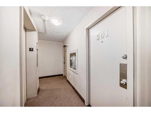 301-1311 15 Avenue Sw, Calgary, AB - Indoor Photo Showing Other Room