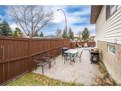 7002 54 Avenue Nw, Calgary, AB - Outdoor