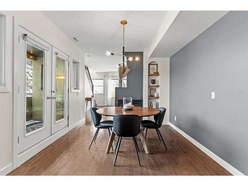 2002 35 Avenue Sw, Calgary, AB - Indoor Photo Showing Dining Room