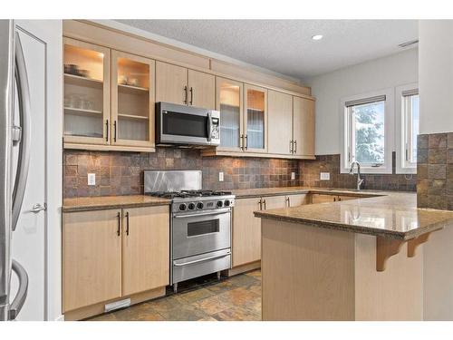 2002 35 Avenue Sw, Calgary, AB - Indoor Photo Showing Kitchen