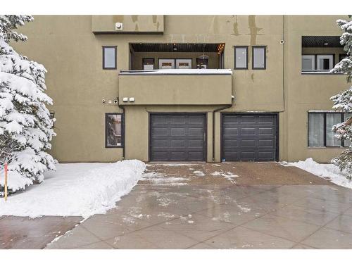 2002 35 Avenue Sw, Calgary, AB - Outdoor