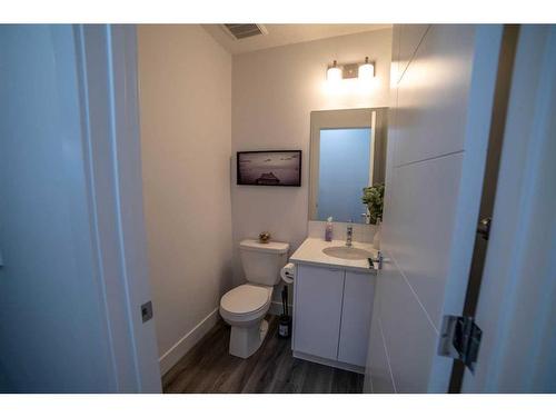 4375 Seton Drive Se, Calgary, AB - Indoor Photo Showing Bathroom