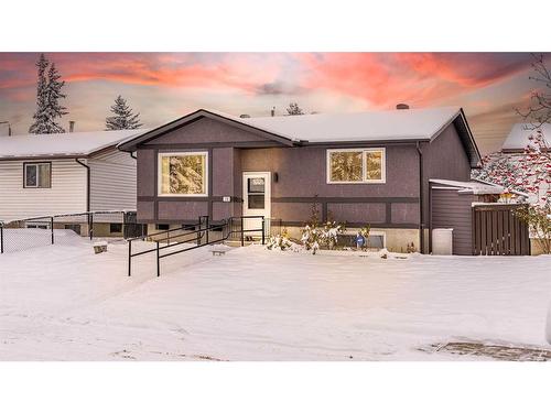 172 Penmeadows Close Se, Calgary, AB - Outdoor