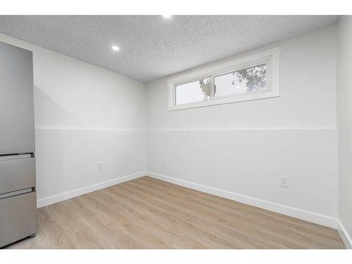 172 Penmeadows Close Se, Calgary, AB - Indoor Photo Showing Other Room