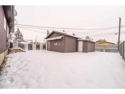 172 Penmeadows Close Se, Calgary, AB - Outdoor With Exterior