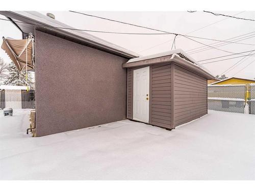 172 Penmeadows Close Se, Calgary, AB - Outdoor With Exterior