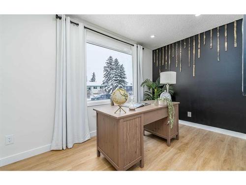 172 Penmeadows Close Se, Calgary, AB - Indoor Photo Showing Office