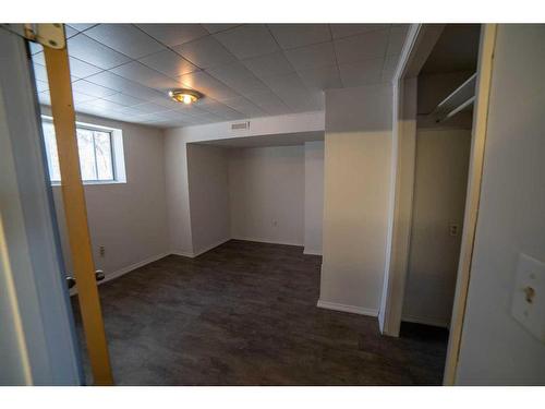 1322 34 Street Se, Calgary, AB - Indoor Photo Showing Other Room