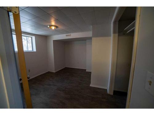 1322 34 Street Se, Calgary, AB - Indoor