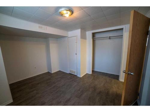 1322 34 Street Se, Calgary, AB - Indoor Photo Showing Other Room