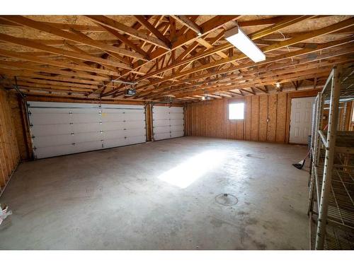 1322 34 Street Se, Calgary, AB - Indoor Photo Showing Garage