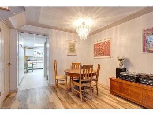 2416 25A Street Sw, Calgary, AB - Indoor Photo Showing Dining Room