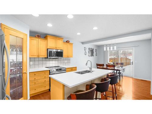 113 Covehaven Gardens Ne, Calgary, AB - Indoor Photo Showing Kitchen With Double Sink