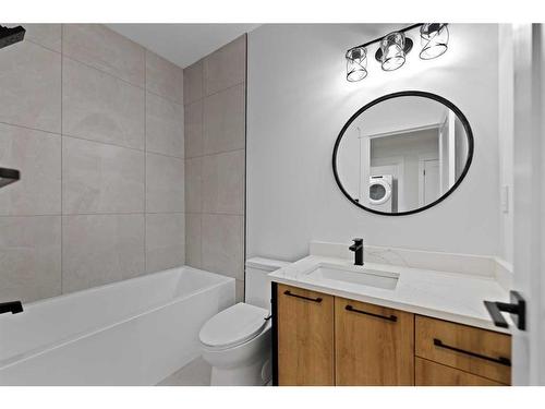 4508 72 Street Nw, Calgary, AB - Indoor Photo Showing Bathroom