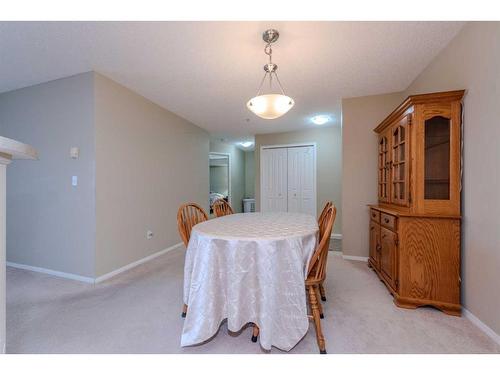 1203-4975 130 Avenue Se, Calgary, AB - Indoor Photo Showing Dining Room