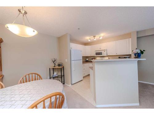 1203-4975 130 Avenue Se, Calgary, AB - Indoor